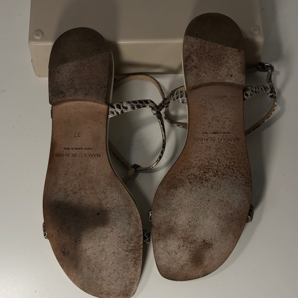 Manolo Blahnik Handmade in Italy. Leather Animal Print Flats Sandals, Size 7 (US - Picture 13 of 14